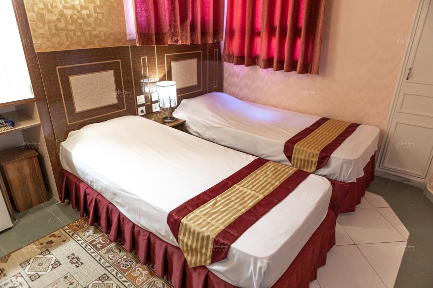 اتاق دو تخته توئین هتل رضا مشهد